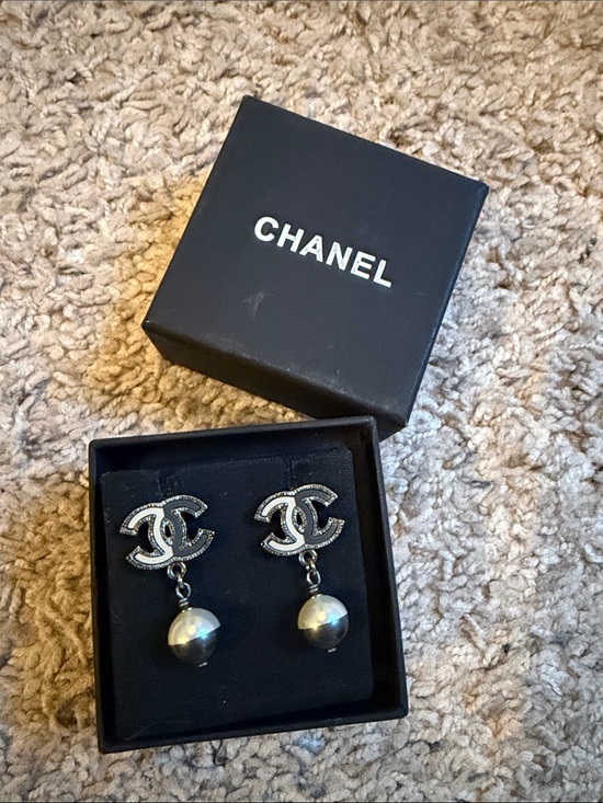 CHANEL Jewelry - CHANEL Black and Silver CC logo pearl drop earrings